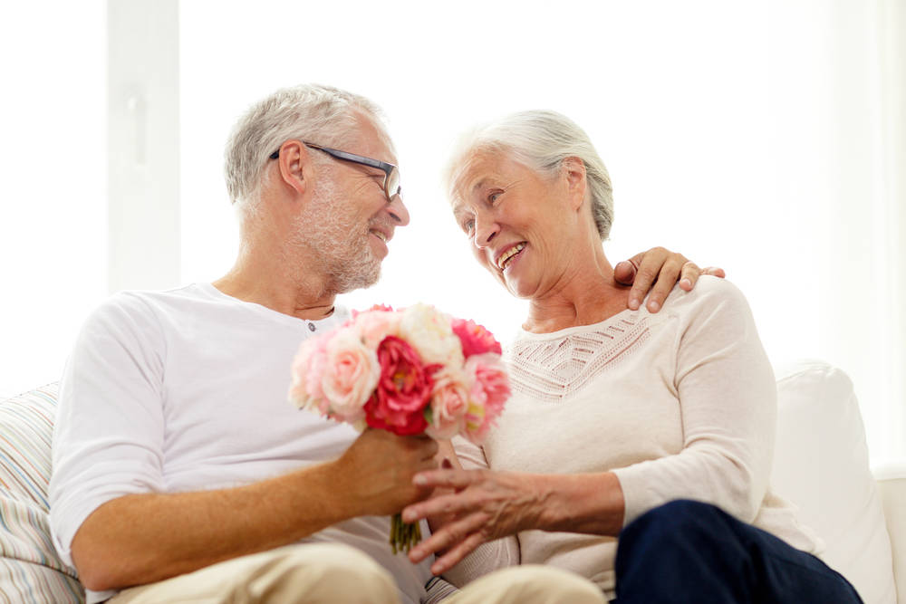 Finding the Perfect Gift Ideas for Elderly Parents This Valentine's Day